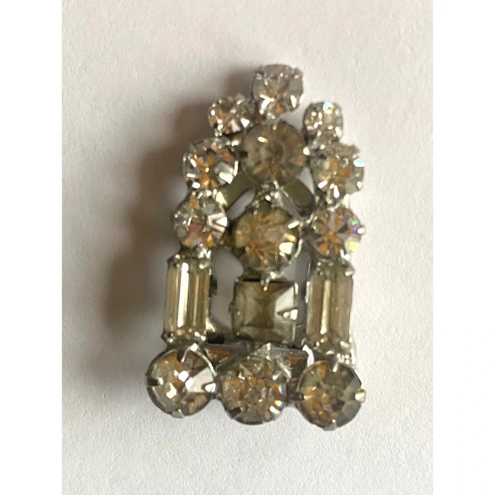 Vintage Clear Rhinestone Dress Fur Clip‎ Silver Tone Art Deco Costume Jewelry